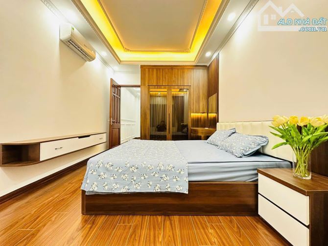 Bán nhà Hoàng Quốc Việt 52m ô tô tránh, vỉa hè kinh doanh - 6