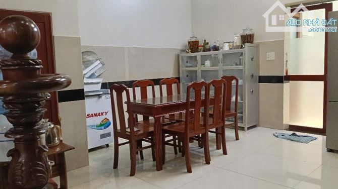 Nhà 3 tầng đường BÙI VĂN NGỮ, phường Hiệp Thành, Q12, dt 98,5m2(5/6,2mx18,5m)💵 8,4 tỷ - 8