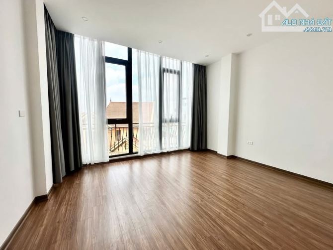 Bán nhà 5 tầng lô góc mới tinh, ô tô tránh P Cự Khối - Long Biên - Hà nội 11.2 tỷ - 8