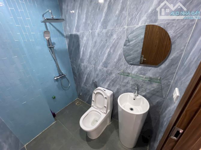 PHỐ VIP NGỌC THỤY 8 TỶ-45m-4 TẦNG -4MT THANG MÁY - NỘI THẤT XỊN XÒ - 8