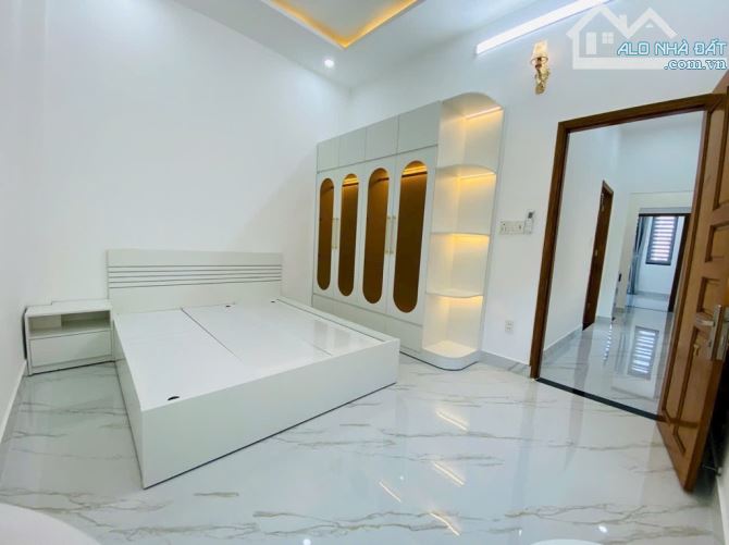 BÁN NHÀ DIỆN TÍCH KHỦNG - 110M2 - TT NHÀ BÈ - 2 TẦNG 4PN - SHR + HC - NHỈNH 5 TỶ - 8