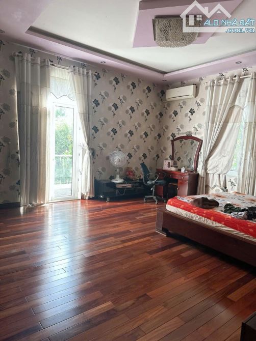 Chỉ 15,x TỶ: BÁN BIỆT THỰ 2 MẶT TIỀN ĐÀ NẴNG - Ngay NGÃ TƯ gần NGÔ QUYỀN: 8 x 20m - 3 TẦNG - 8