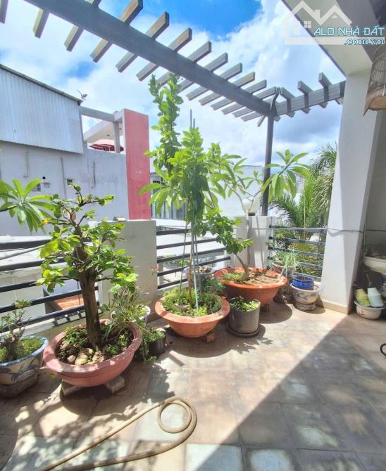 SIÊU PHẨM BIỆT THỰ 4 TẦNG – MT ĐƯỜNG SỐ P TÂN QUY, QUẬN 7 –NGANG 8M– GIÁ CHỈ 28 TỶ - 9