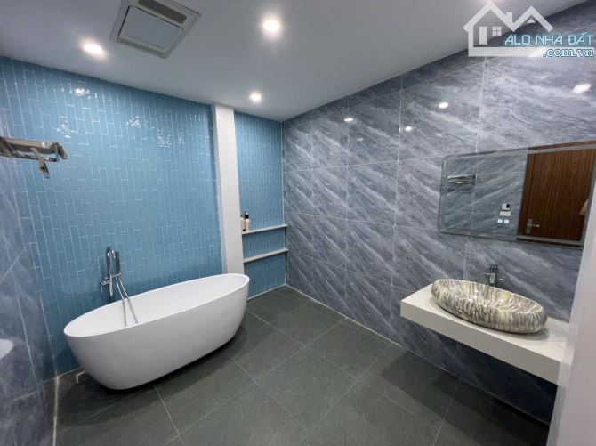 PHỐ VIP NGỌC THỤY 8 TỶ-45m-4 TẦNG -4MT THANG MÁY - NỘI THẤT XỊN XÒ - 9