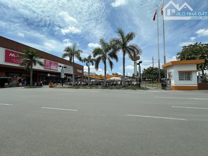 Bán nhà MTKD 111m2 ngang 4m nở hậu 6.3m Đ.số 20 thông Dương Quảng Hàm KD đa ngành 9 tỷ. - 9