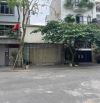 Đất đẹp đường to vỉa hè thoáng khu đấu giá Giang Biên DT 72m2 . Giá 225 triệu / m2