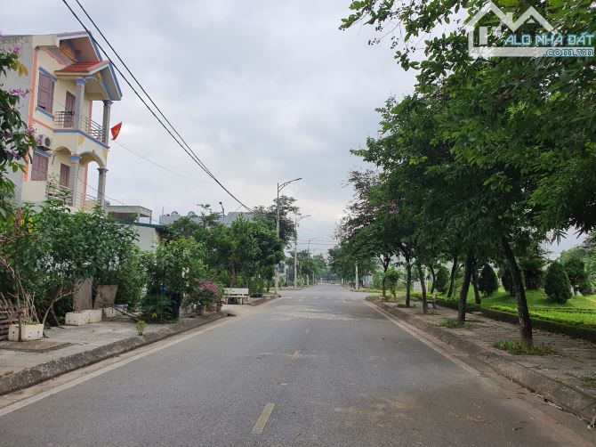 Bán 100m2 đất Khu Đô thị Tiến Lộc, TP. Phủ Lý, cạnh sông Đáy, đẹp nhất Hà Nam, giá 2.35 tỷ