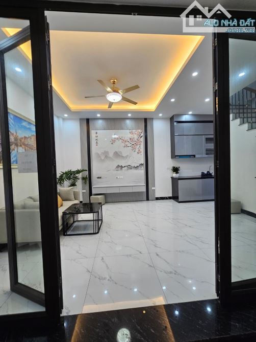 Bán Nhà Phúc Lợi, Long Biên: 35m2x4 Tầng, Dân Xây , Ngõ Rộng, Gần Ô Tô Tránh, 5.55 TỶ