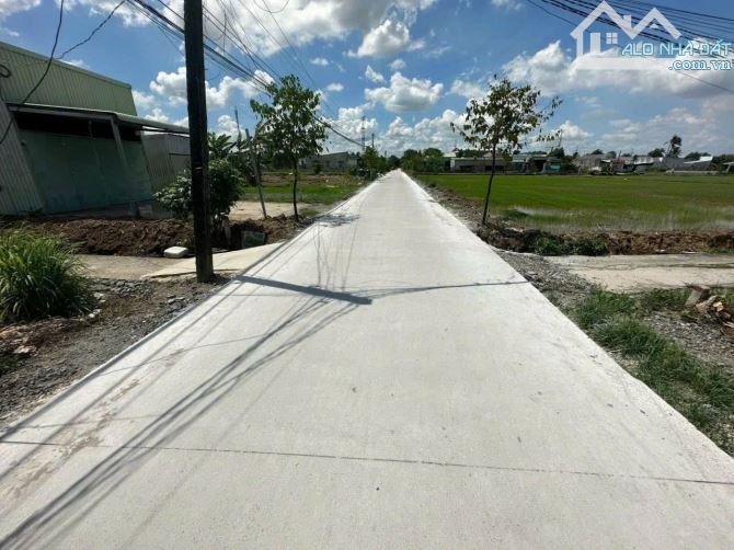 CẦN BÁN LÔ ĐẤT FULL THỔ CƯ 155m2 ĐƯỜNG Ô TÔ TỚI ĐẤT TÂN BỬU BẾN LỨC LONG AN