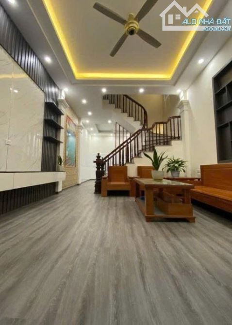 GẤP_CHỦ CẦN B.ÁN NHÀ SÁT NGÃ TƯ CANH_Ô TÔ QUA NHÀ, 40M2X4T_NGÕ THÔNG, FULL NỘI THẤT