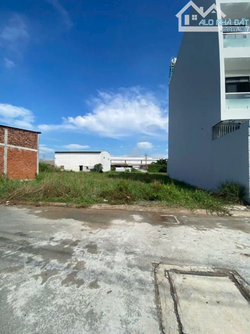 CẦN BÁN LÔ ĐẤT FULL THỔ CƯ ĐƯỜNG NHỰA 8m DÂN CƯ HIỆN HỮU
