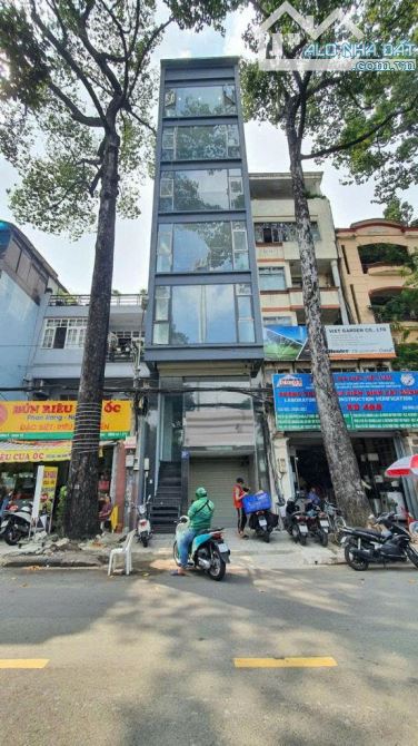 (Siêu phẩm) MT Đào Duy Từ p6 Q10. 5x20 Hầm 5 tầng giá chỉ 39.9 tỷ TL