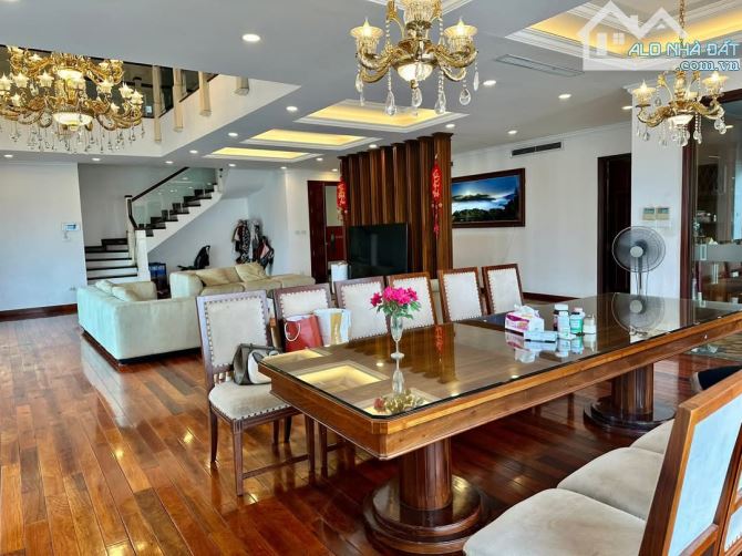Bán Biệt thự Phân lô, Gara ô tô Phùng Chí Kiên, Cầu Giấy 266m 5 tầng MT 22m 80 tỷ