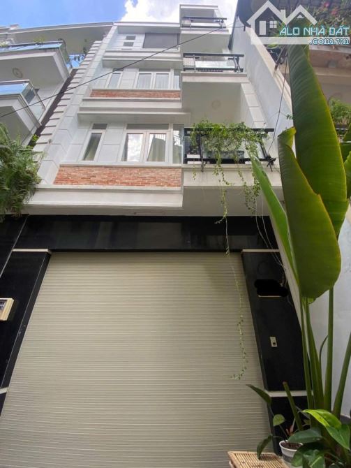 Bán Nhà  Mới Đẹp Ở Ngay + 3 Tầng Đường Lê Quang Định  (4.42 x 10m) + 3 phòng ngủ master