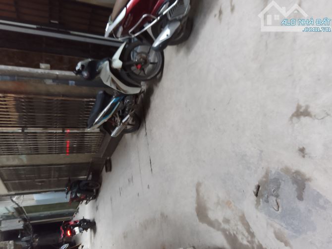 9,35 TỶ QUẬN BA ĐÌNH 38,5m , 4 TẦNG PHÁP LÝ CHUẨN