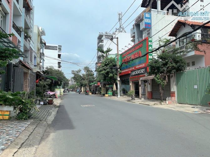 Bán gấp dãy trọ Đường 10M Phan Huy Ích 4,6X30M, C4 tiện xây siêu phẩm CHDV giá 15 tỷ TL