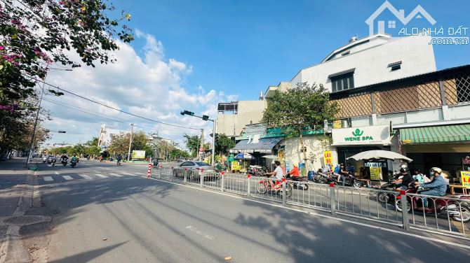 Đất mặt tiền kinh doanh gần BigC Go, phường Đông Hòa, TP Dĩ An. 15 tỷ