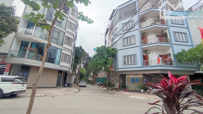 Bán gấp! Vạn Phúc, Hà Đông, DT 50m2, MT 4.2m, ô tô tránh, vỉa hè, nhỉnh 13 tỷ