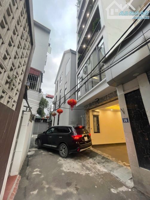 Ngọc Thụy: gara ô tô, thang máy, căn góc, 6 tầng, 13.5 tỷ