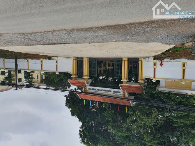 90m lô góc tại sen trì. Đường cực rộng. Tài chính hơn 2 tỷ