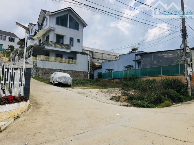 ĐẤT 2 MẶT TIỀN ĐƯỜNG Ô TÔ TRÁNH NHAU NAM HỒ P11, DIỆN TÍCH 10x20M GIÁ 9 TỶ