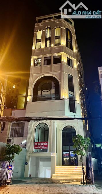 Bán tòa nhà mới xây 7 tầng tại 473 Lê Quang Định, P.1, Gò Vấp. Đẹp lung linh