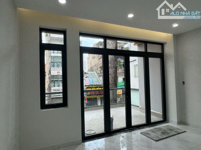(Hot) Bán nhà MT Trần Quang Khải quận 1. 5.2x20 Vuông. 4 lầu mới. Giá 52 tỷ TL