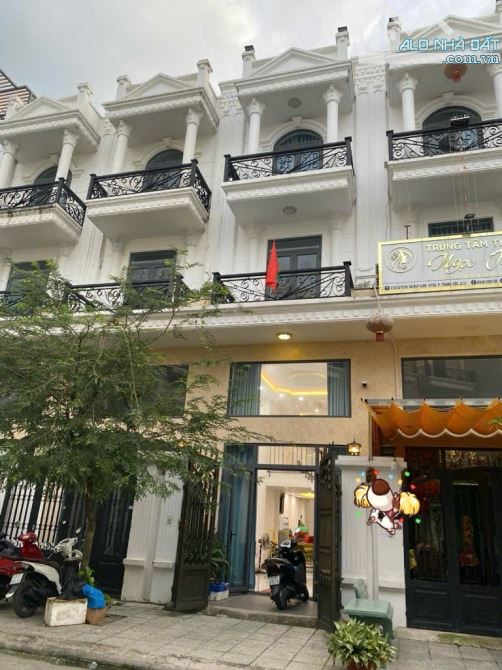 Nhà 4 Tầng,KHU PHÂN LÔ ĐỒNG BỘ đường HÀ HUY GIÁP Phường THẠNH LỘC Q12.dt 60m2(4x15),7,2tỷ