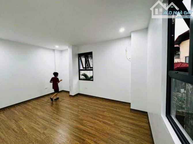 Cho thuê nhà 4tầng ngõ 20 Trần THái Tông, Cầu Giấy, Hà Nội