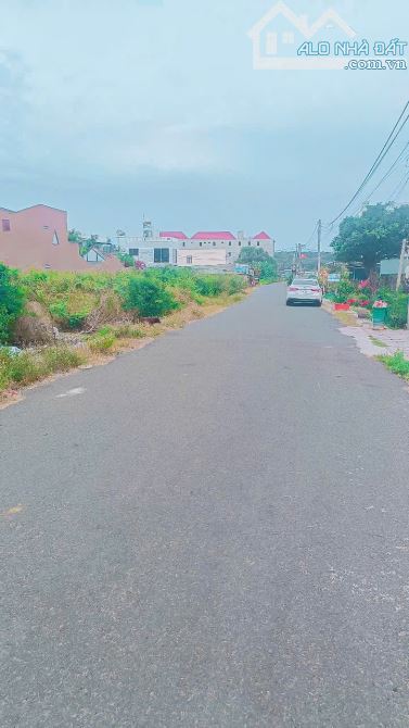 LÔ ĐẤT ĐẸP 2 MẶT TIỀN CÁCH PHỐ ĐI BỘ CHỈ 600M, THỔ CƯ KHỦNG, GIÁ BÁN NHANH VỚI GIÁ SIÊU RẺ