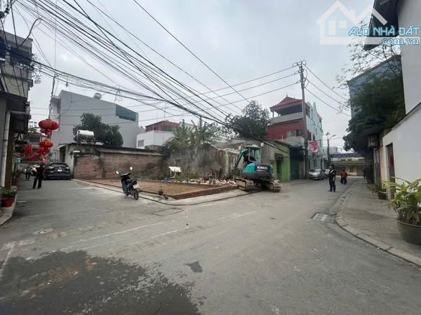 Cần ra gấp, 100m2, mt7m, gần phố, ô tô, 9.53 tỷ, Uy Nỗ, Đông Anh.