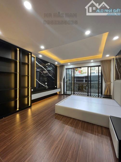 Chính chủ bán nhà phố Trần Khát Chân DT 66m2 Xây mới 6 Tầng ngõ Oto tránh Giá 15,6 tỷ CTL