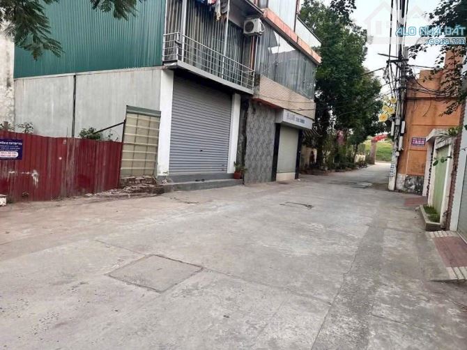 Bán đất Mai Lâm Đông Anh , 60m2 ,6 tỉ, trục chính 3 ô tô tránh, hàng xóm Vinhomes Cổ Loa