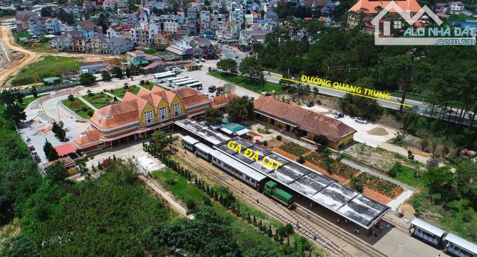 MT Quang Trung đường Hoa Ban đẹp nhất ĐL, Cạnh Ga Đà Lạt & Mercure Resort, MT rộng