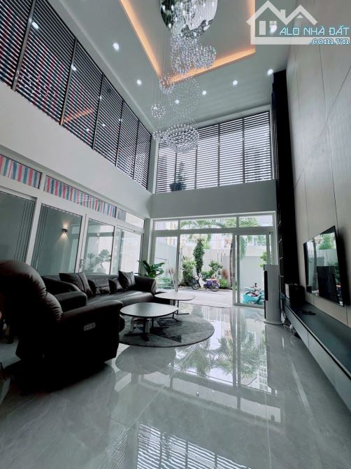Bán nhà khu Vip Hẻm 188 Nguyễn Văn Hưởng Q.2 - 10x26m - XD Hầm 6 tầng - giá 56 tỷ.