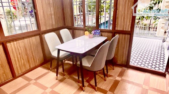 Bán nhà tập thể tt đống đa fun nội thất hai thoáng sáng