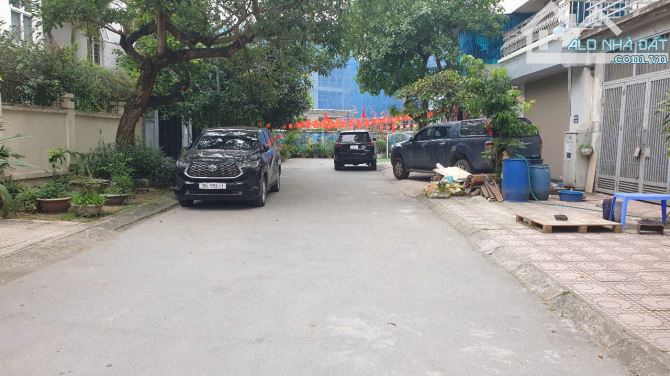 Chính chủ e bán nhà 95m2 Khu Tân tây đô,ngay sát sungroup đường ô tô tránh giá 14 tỷ