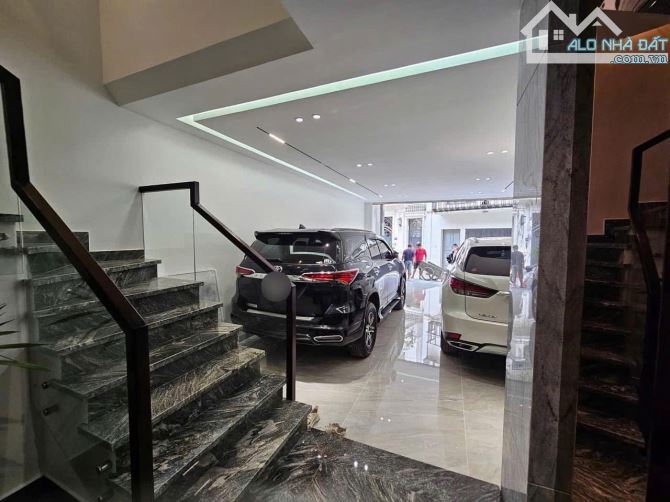 Hàng Tuyển Phố Lạc Trung DT 63m2 6 Tầng Thang Máy Ngõ Oto Tránh MT Khủng 5,7m Giá 15,9 tỷ