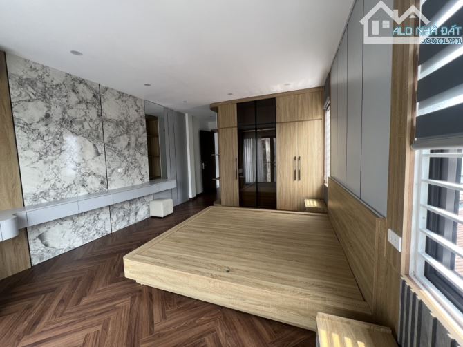 Bán nhà Bát khối 41m2 xây 7 tầng - thang máy gara ôtô 7 chỗ, nhà mới full nội thất - 11