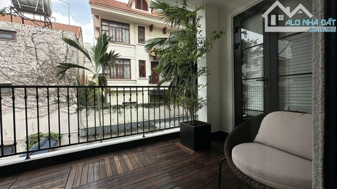 Bán Biệt Thự 3 Tầng Nguyễn Thành Ý Q.1 - 8,1 x17m Cn 135m2 Thiết kế Hiện Đại Đầy Tinh Tế - 11