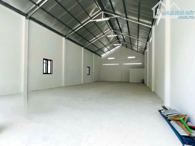 CHO THUÊ KHO NHÀ KHO ĐẸP - KDC CTY 8 - 1