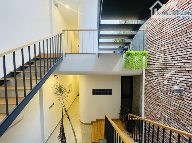 Gấp bán nhà Sài Gòn, kế Mt Hai Bà Trưng, dt 146m2, 4 tầng, giá 33 tỷ. - 1