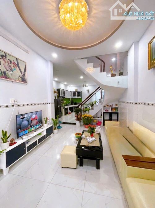 SIÊU RỘNG RÃI 2 LẦU SIÊU MỚI KING KENG CÁCH MẶT TIỀN CHỈ 4 CĂN NHÀ BÉ TÍ TEO  56M2 SỬ DỤNG - 1