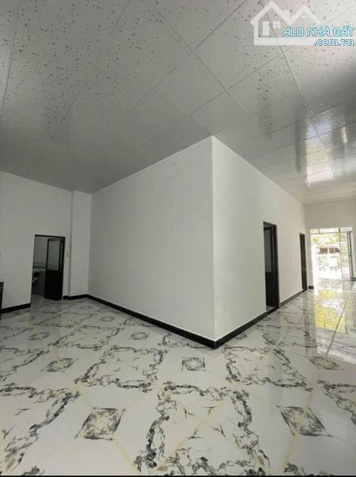 Kẹt tiền bán nhanh Căn nhà ở Thới Tam Thôn Hóc Môn  75m2 Sổ Hồng Riêng Sẵn 720triệu Baophí - 1