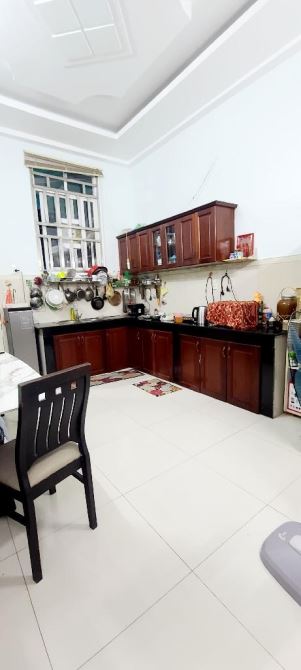 Bán gấp nha đẹp ở ngay Hoàng Ngân, xe hơi đỗ cửa, hẻm thông tứ tun, 47m2, 4PN, SHR. - 1