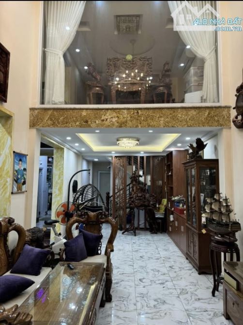 Bán biệt thự mini Vũ Trọng Phụng, view sân chung cư, gần ngay phố, 40m2, hơn 8 tỷ - 1