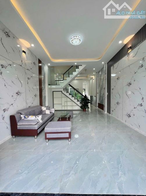 Nhà xây kiên cố - Tặng bộ nội thất 100 triệu - Giáp Bửu Long - Sổ riêng - 1
