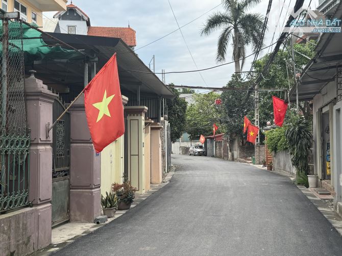 Bán nhà 3 tầng Đồng Nhân, Hải Bối, Đông Anh ngõ oto đỗ cửa, gần cầu Nhật Tân - 1