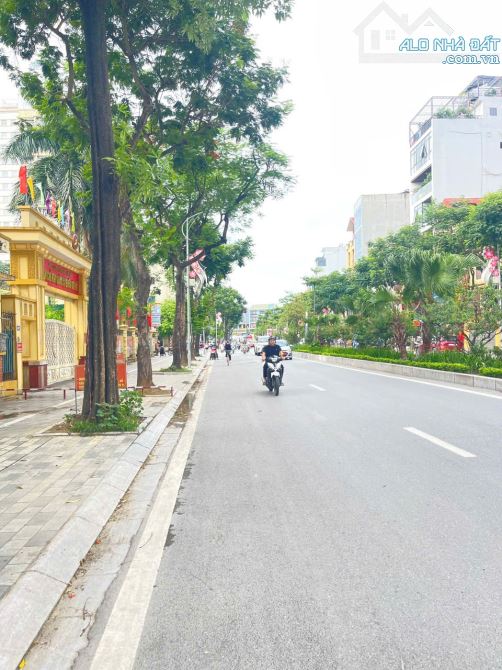 CỰC HIẾM – BIỆT THỰ VƯỜN ĐÀO – LẠC LONG QUÂN 72M² x 5 TẦNG – LÔ GÓC  – CHỈ 32.5 TỶ - 1