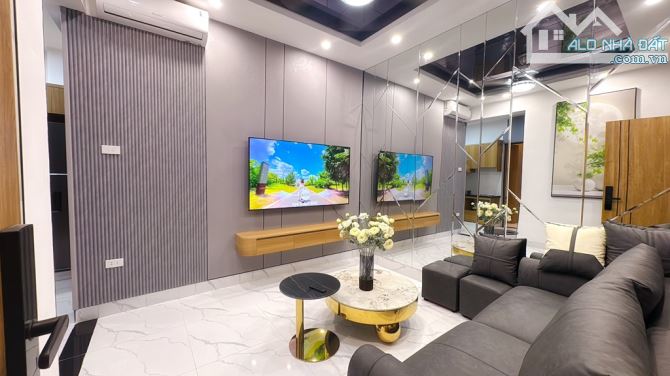 Bán căn hộ tập thể2 ngủsử dụng 68m2, có sổ đỏ tại Nguyễn Khánh Toàn, Cầu Giấy - 1